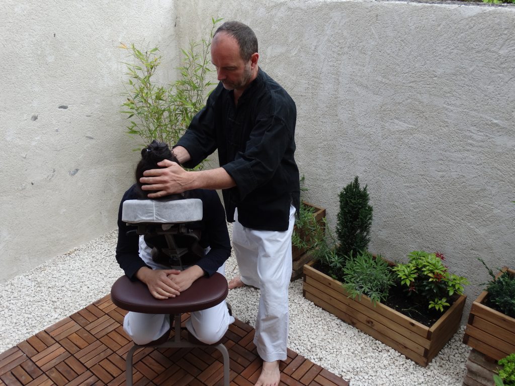 Les bienfaits du Shiatsu : une méthode naturelle pour rééquilibrer le corps et l’esprit